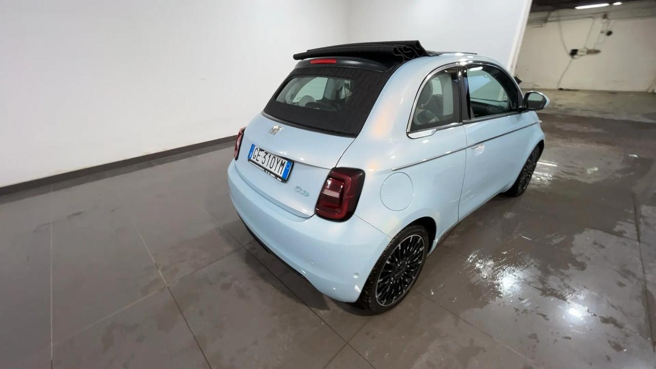 Fiat 500 500e Cabrio 42 kWh La Prima