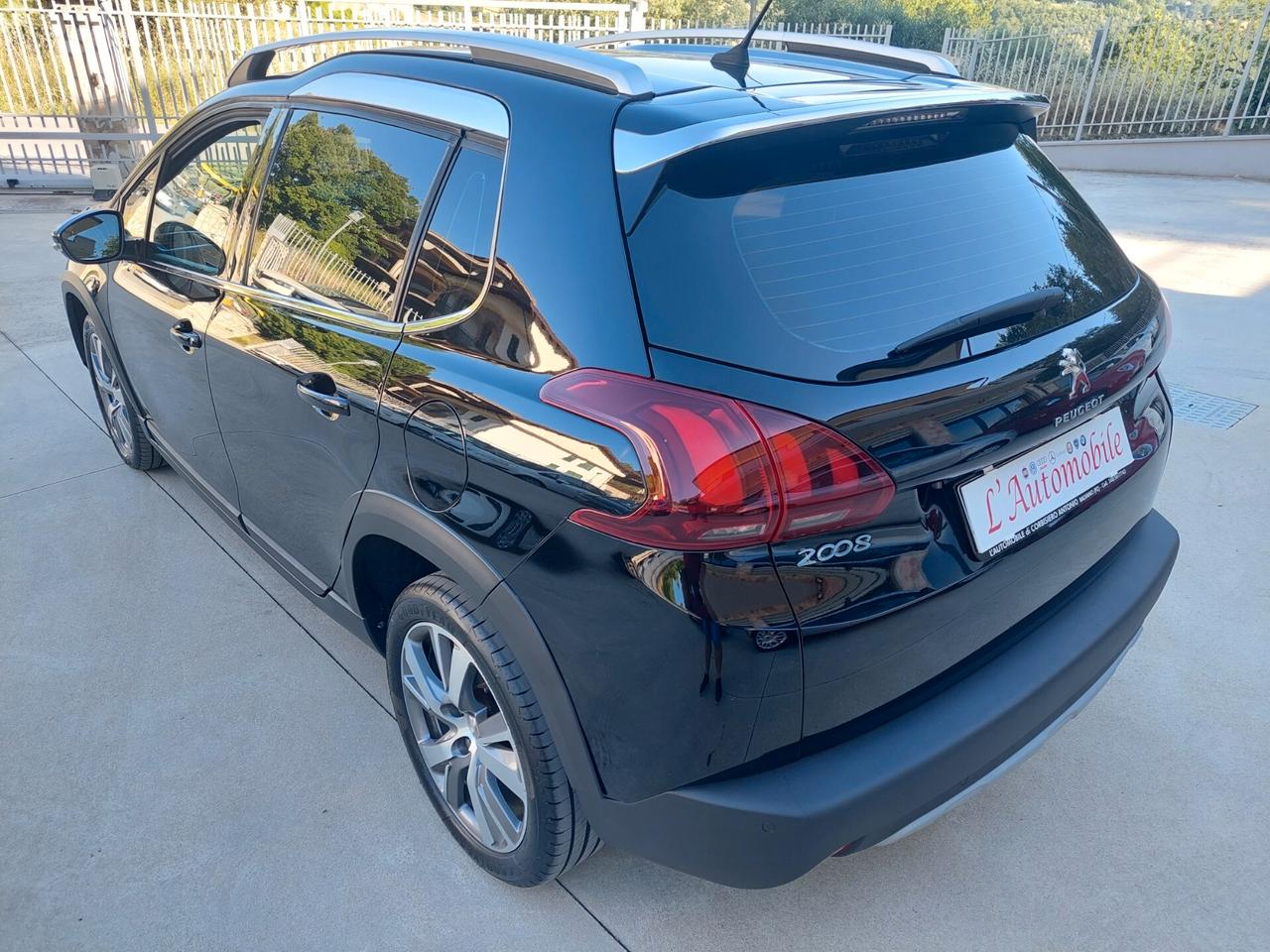 Peugeot 2008 BlueHDi 100 Allure