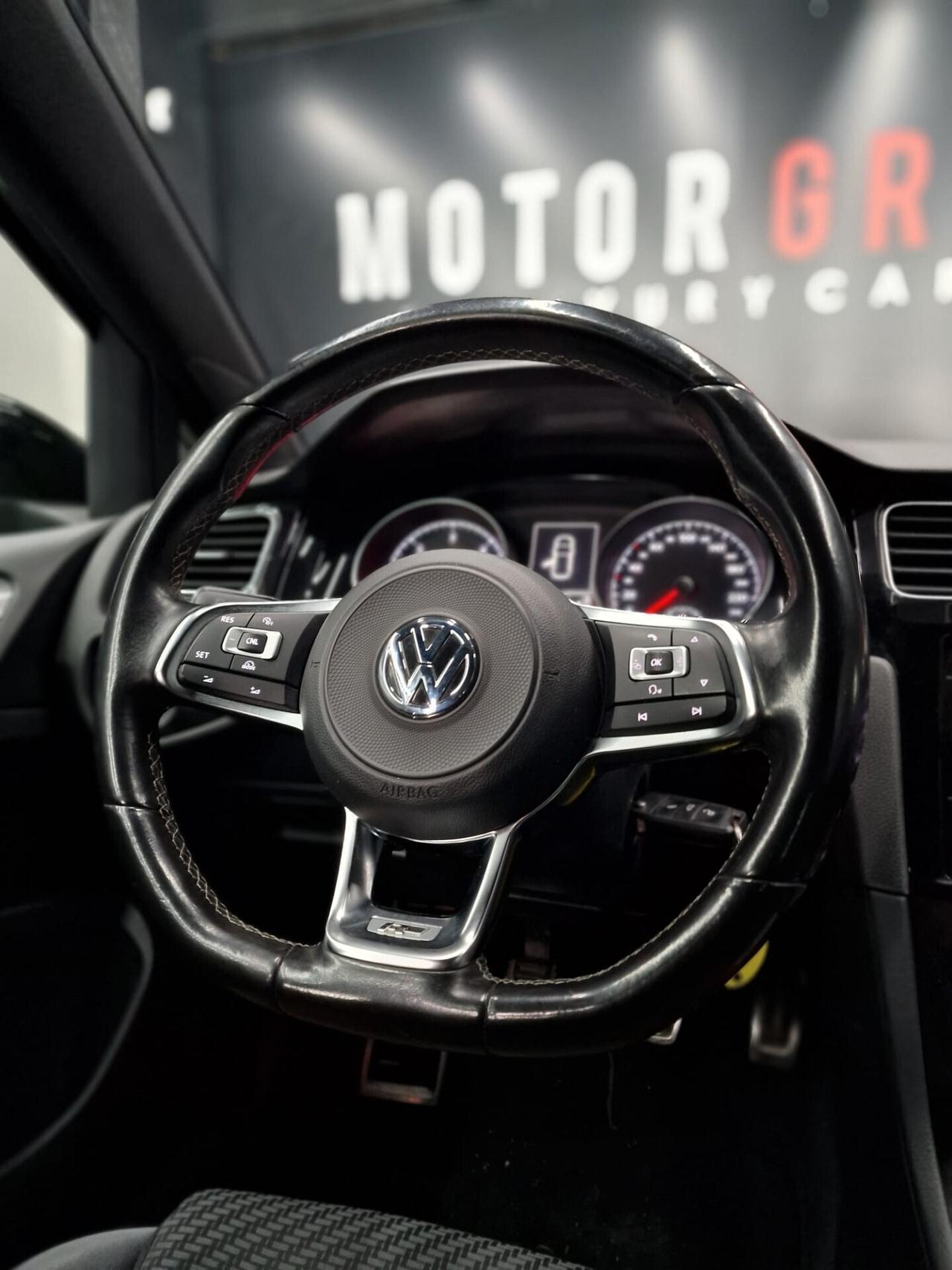 Volkswagen Golf 1.6 TDI 115 CV 5p. R line