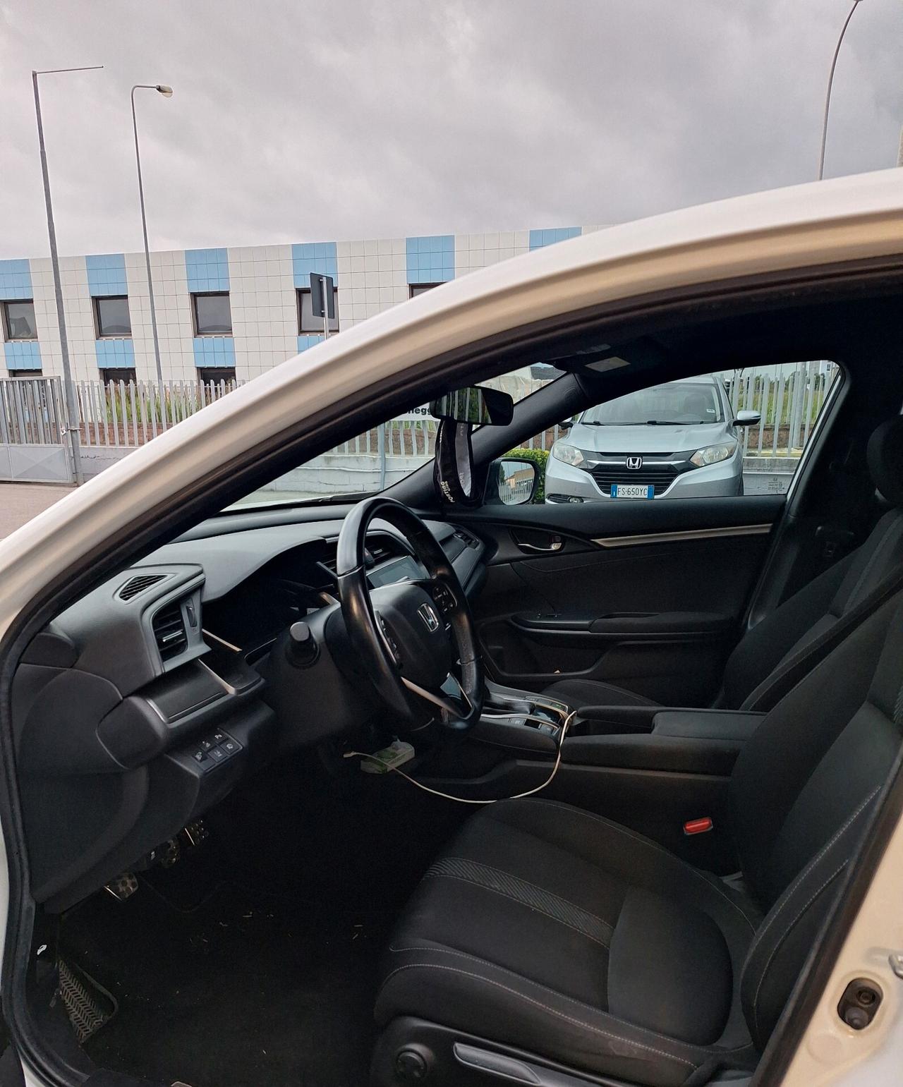 Honda Civic 1.6 5 porte Elegance Navi