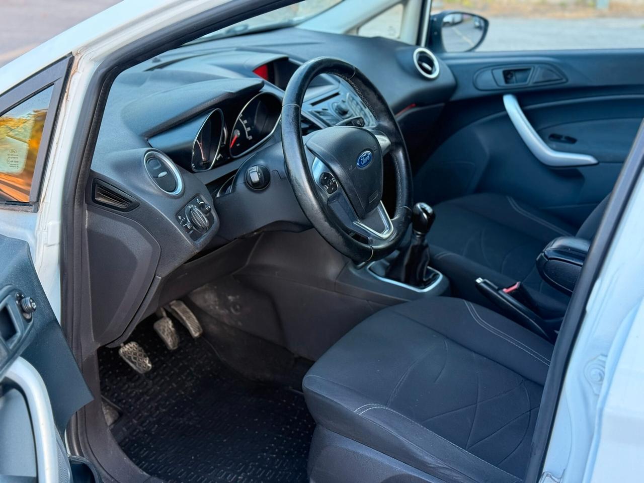 Ford Fiesta 1.4 TDCi 5p. Titanium