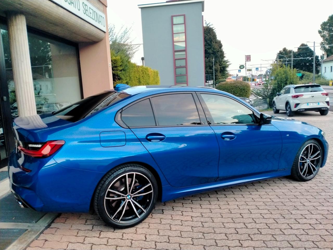 BMW 320 D MHEV 48V G20 4P MSPORT LEGA 19 / FRENI "M" / BI-LED / ASS.ADATTIVO / VOL. SEDILI RISC. / PACK COMFORT