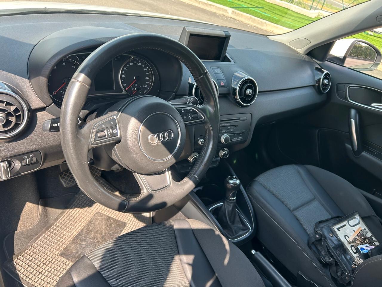Audi A1 1.2 TFSI Ambition unico proprietario Sportback ok neopatentati 5 porte