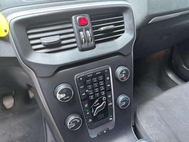 VOLVO V40 D2 Business