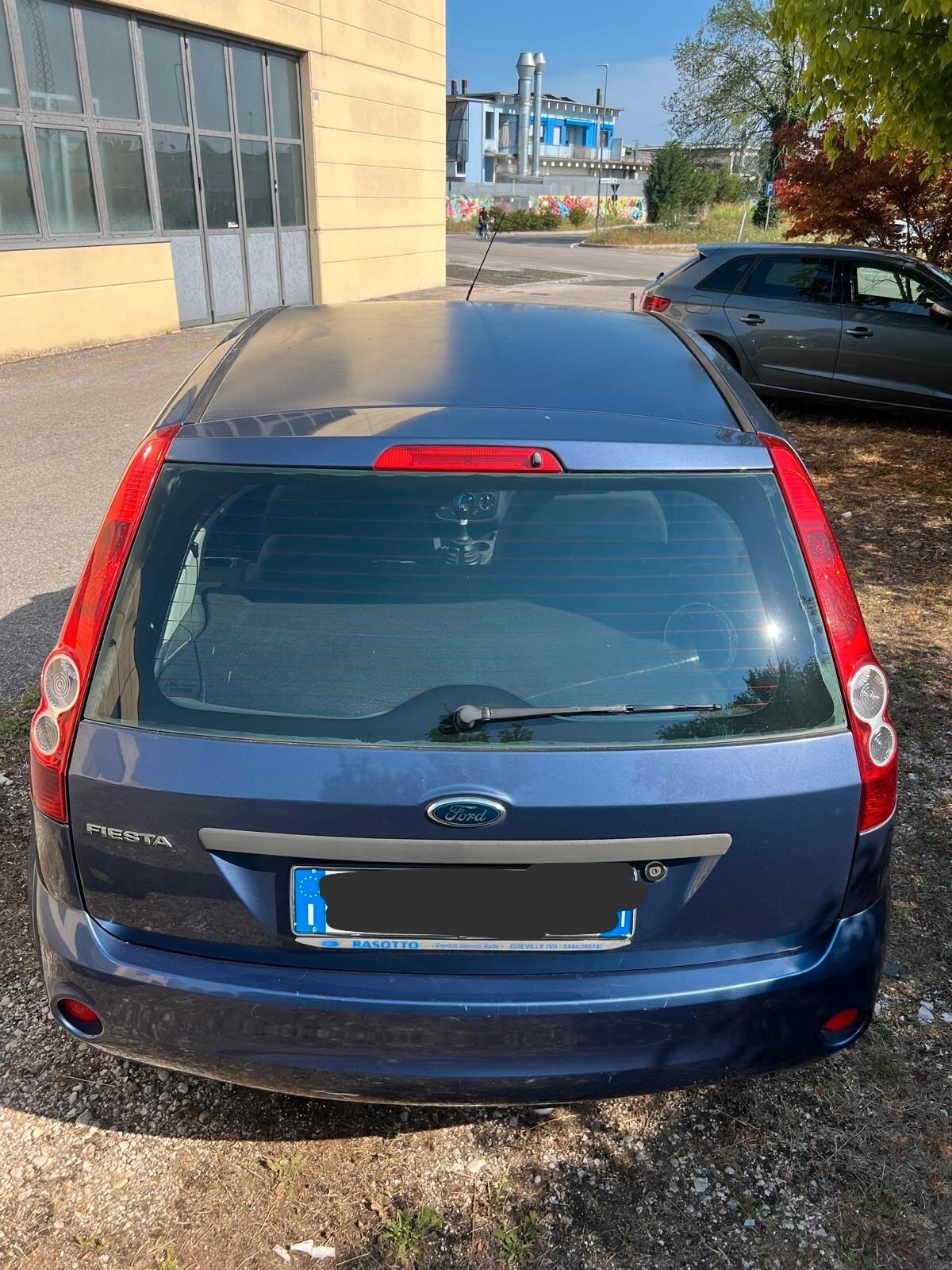 Ford Fiesta 1.2 16V 5p. Ghia