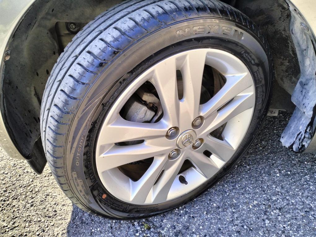 Toyota iQ 1.3 executive cvt E5