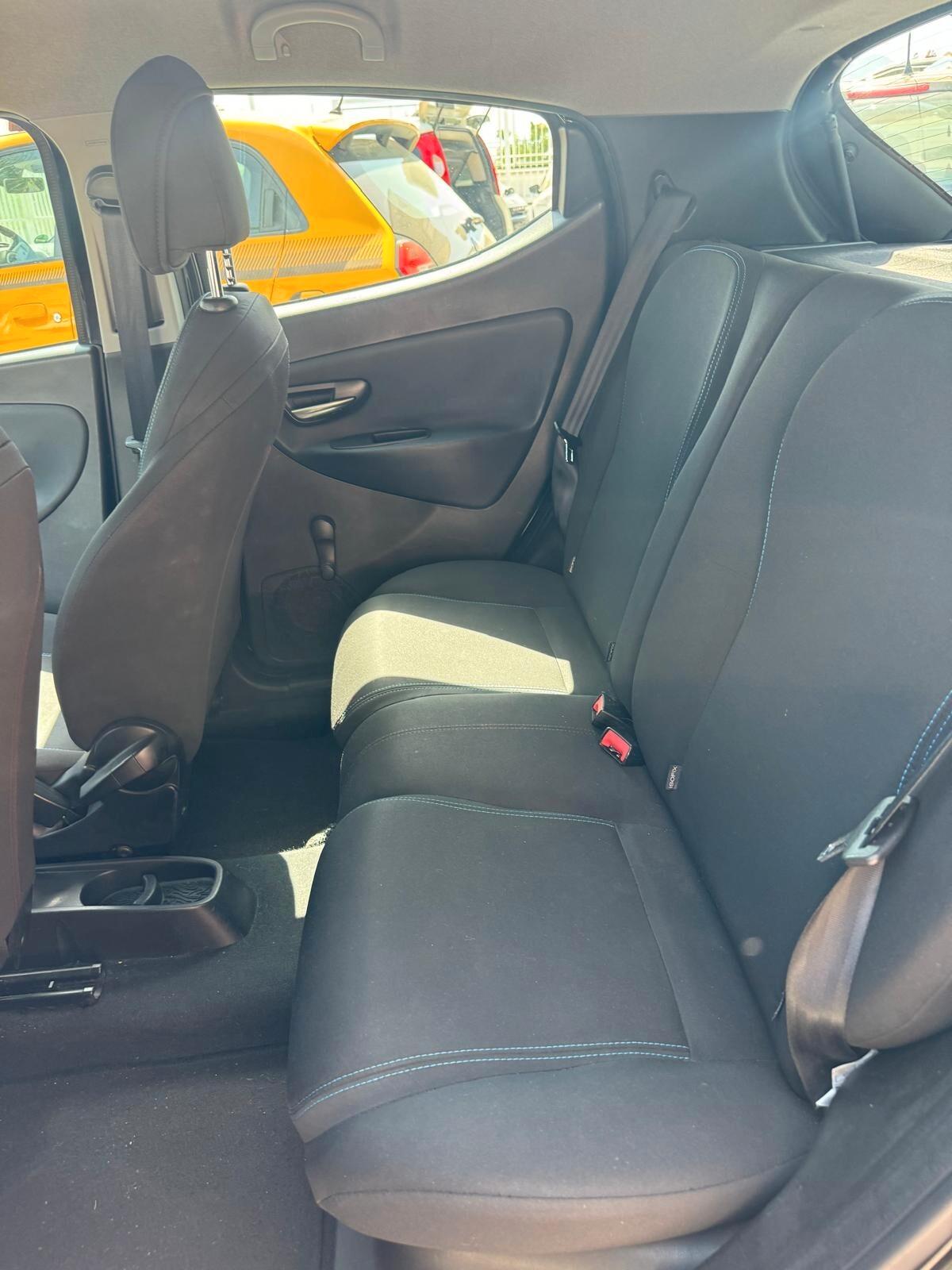 Lancia Ypsilon 0.9 TwinAir 85 CV 5 porte Metano Ecochic Elefantino