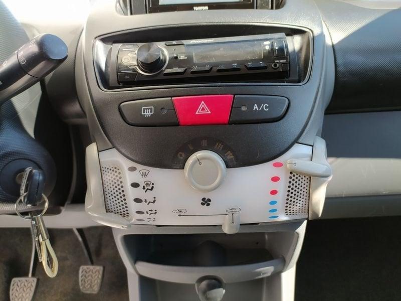 Toyota Aygo Aygo 5p 1.0 Now Connect Fin Zero