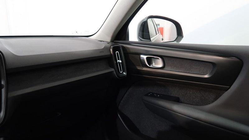 Volvo XC40 Recharge T4 Recharge Plug-in auto Essential