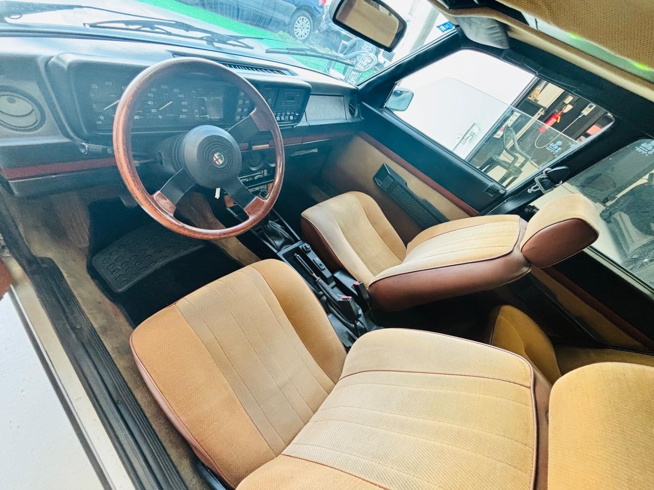 Alfa Romeo Alfetta 2.0