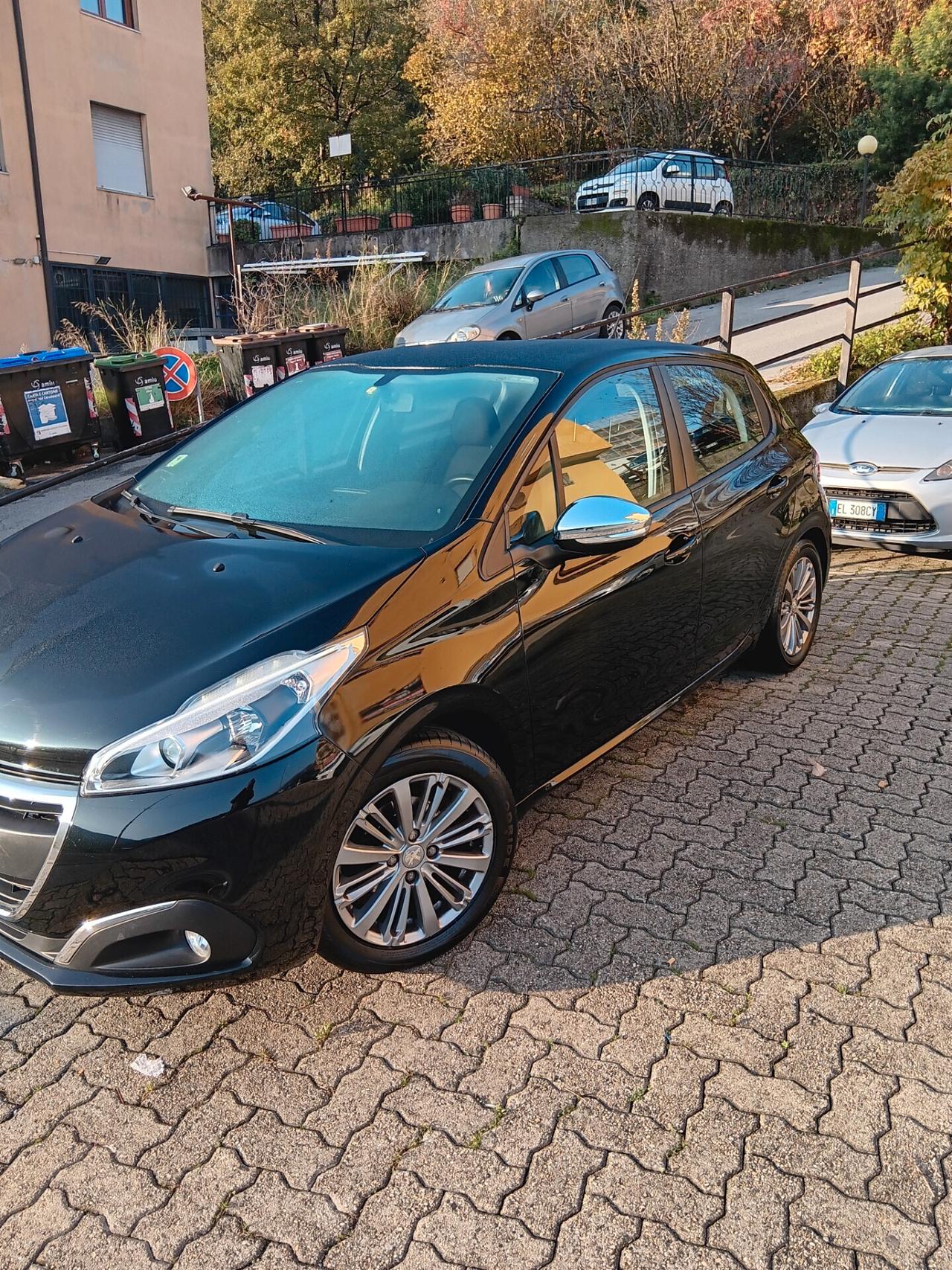 Peugeot 208 BlueHDi 75 5 porte Allure