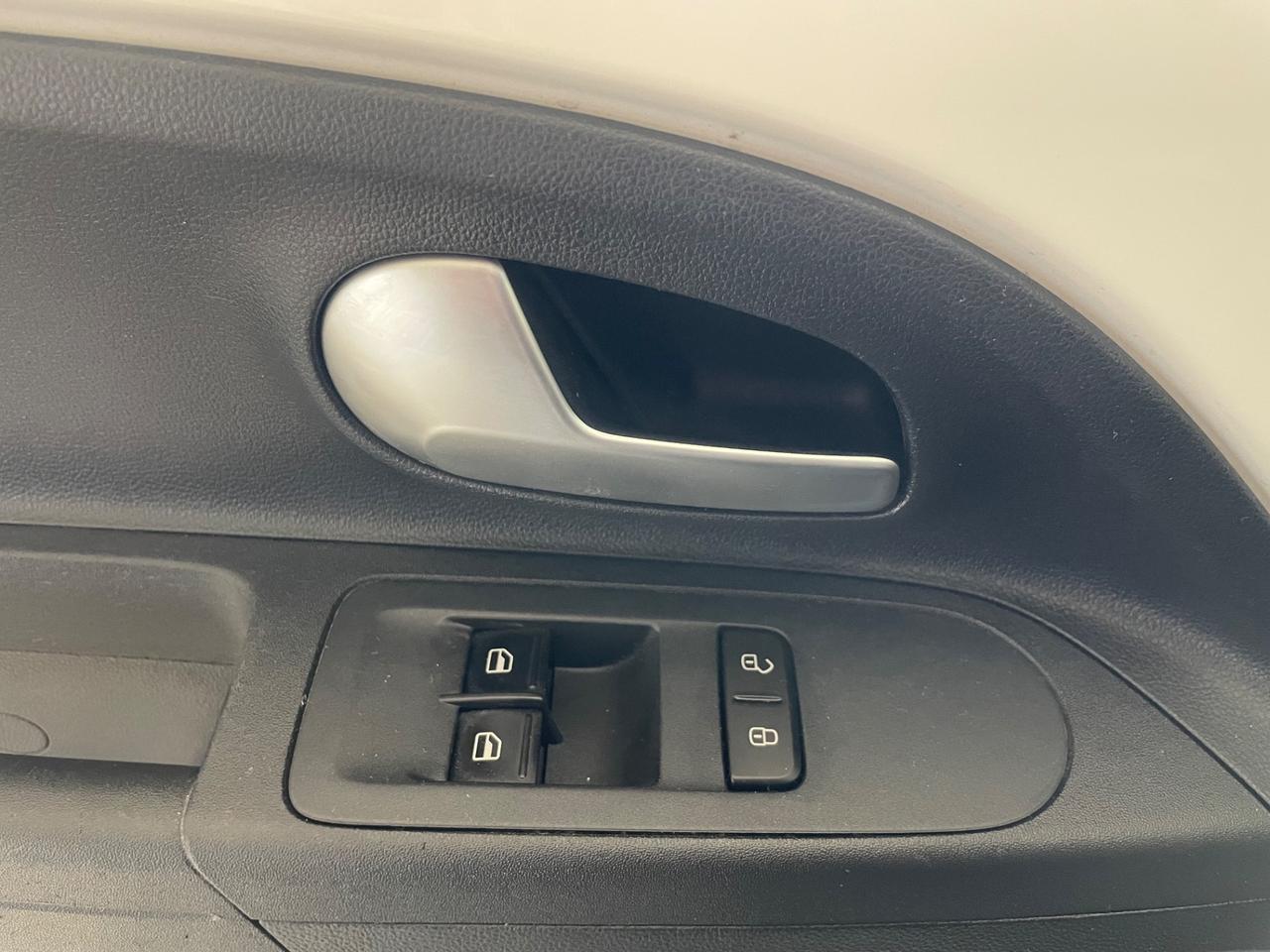 Volkswagen up! 1.0 75 CV 5p. move ASG - Nessun vincolo -