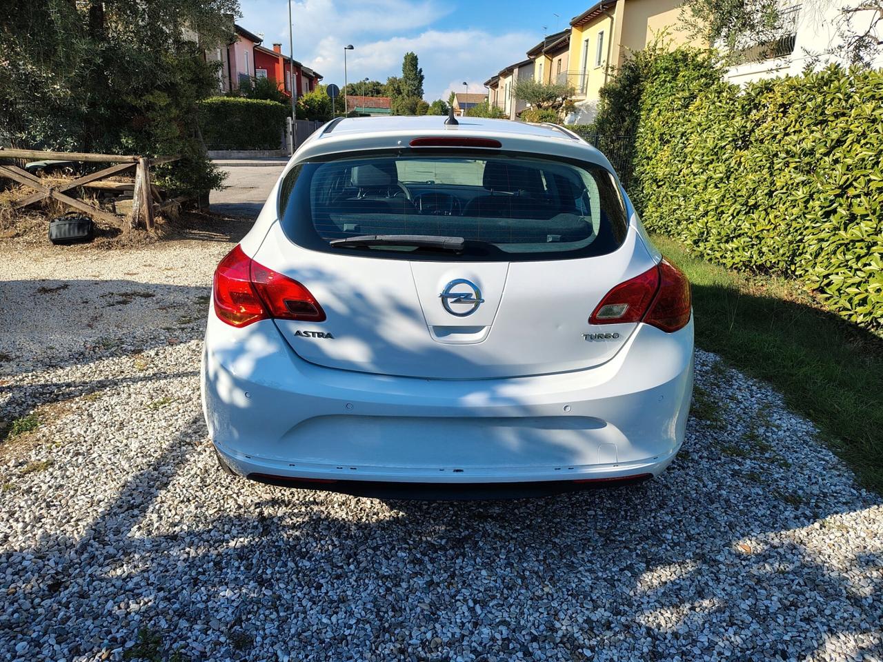 Opel Astra 1.4 Turbo 140CV 5 porte Cosmo