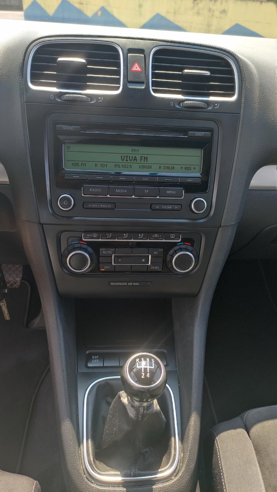 Volkswagen Golf VI 1.6 TDI DPF 5p. Highline NEOPATENTATI - 2010