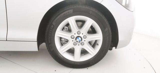 BMW 120 d 5p. Unique - CAMBIO AUTOMATICO