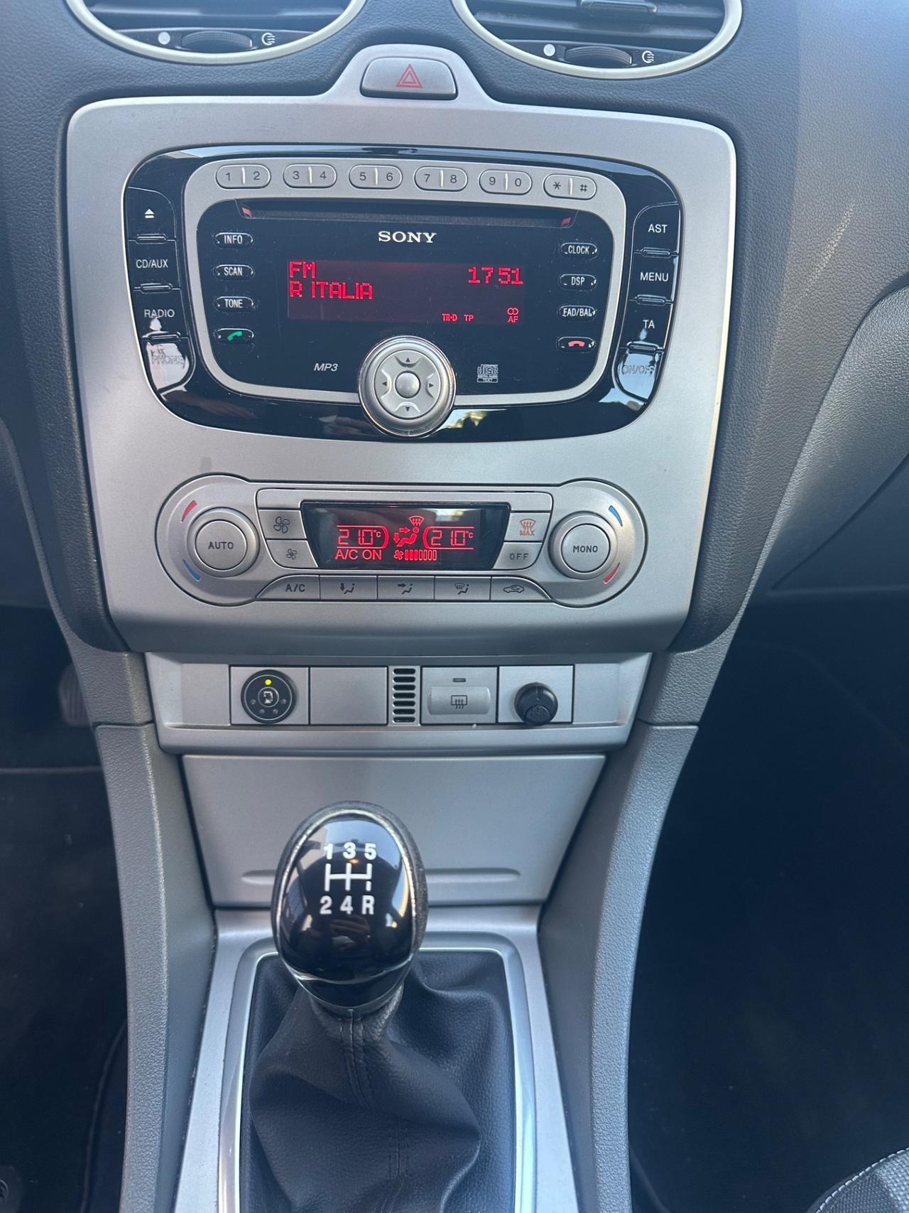 Ford Focus 1.6 (115CV) 5p. Bz.- GPL Ikon