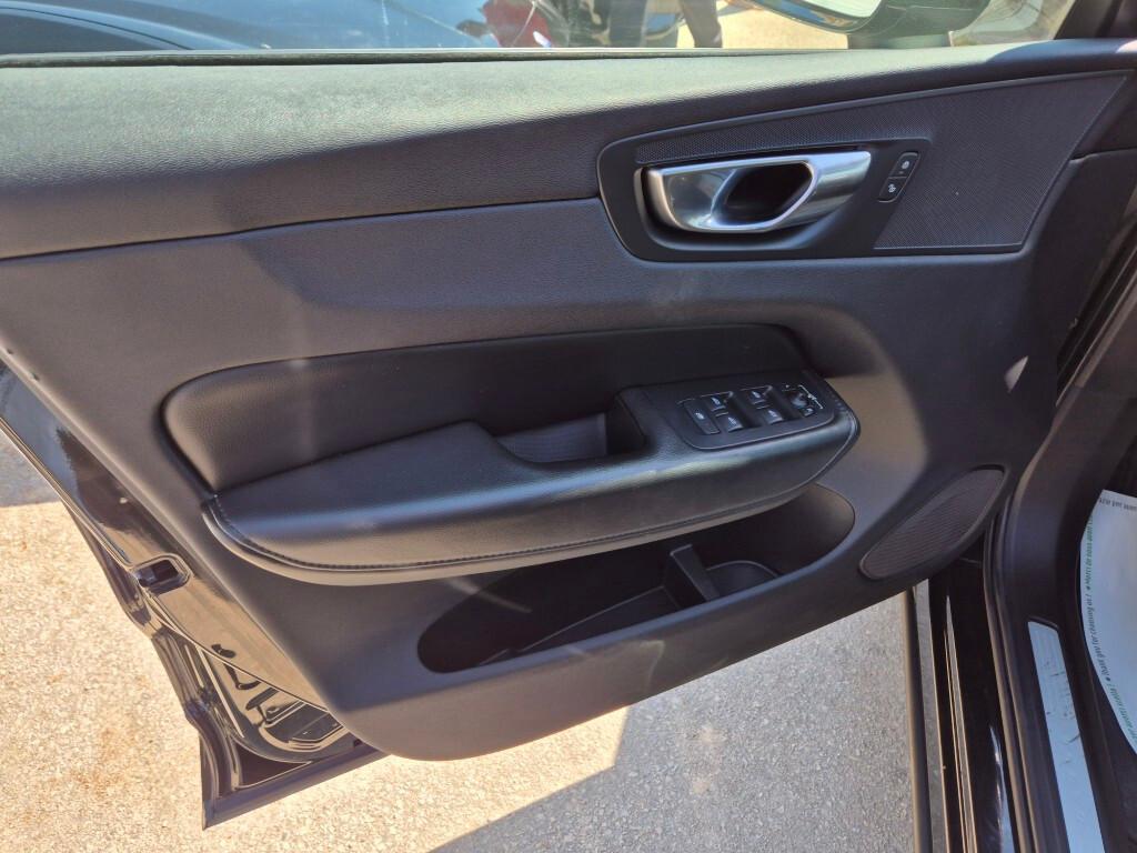 Volvo XC60 B4 (d) AWD automatico Momentum