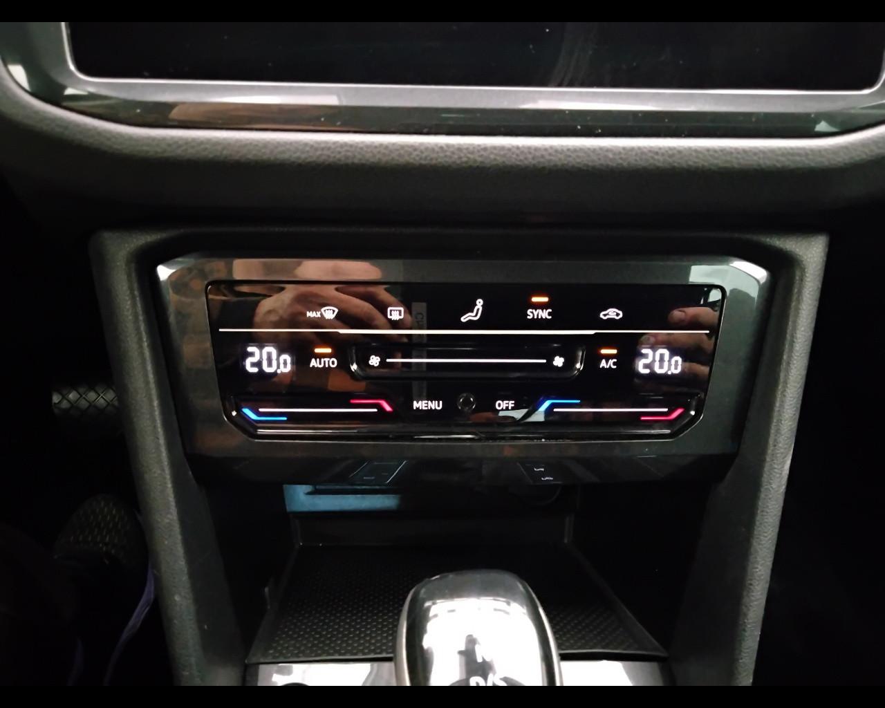 VOLKSWAGEN Tiguan II 2021 - Tiguan 1.5 tsi Elegance 150cv dsg