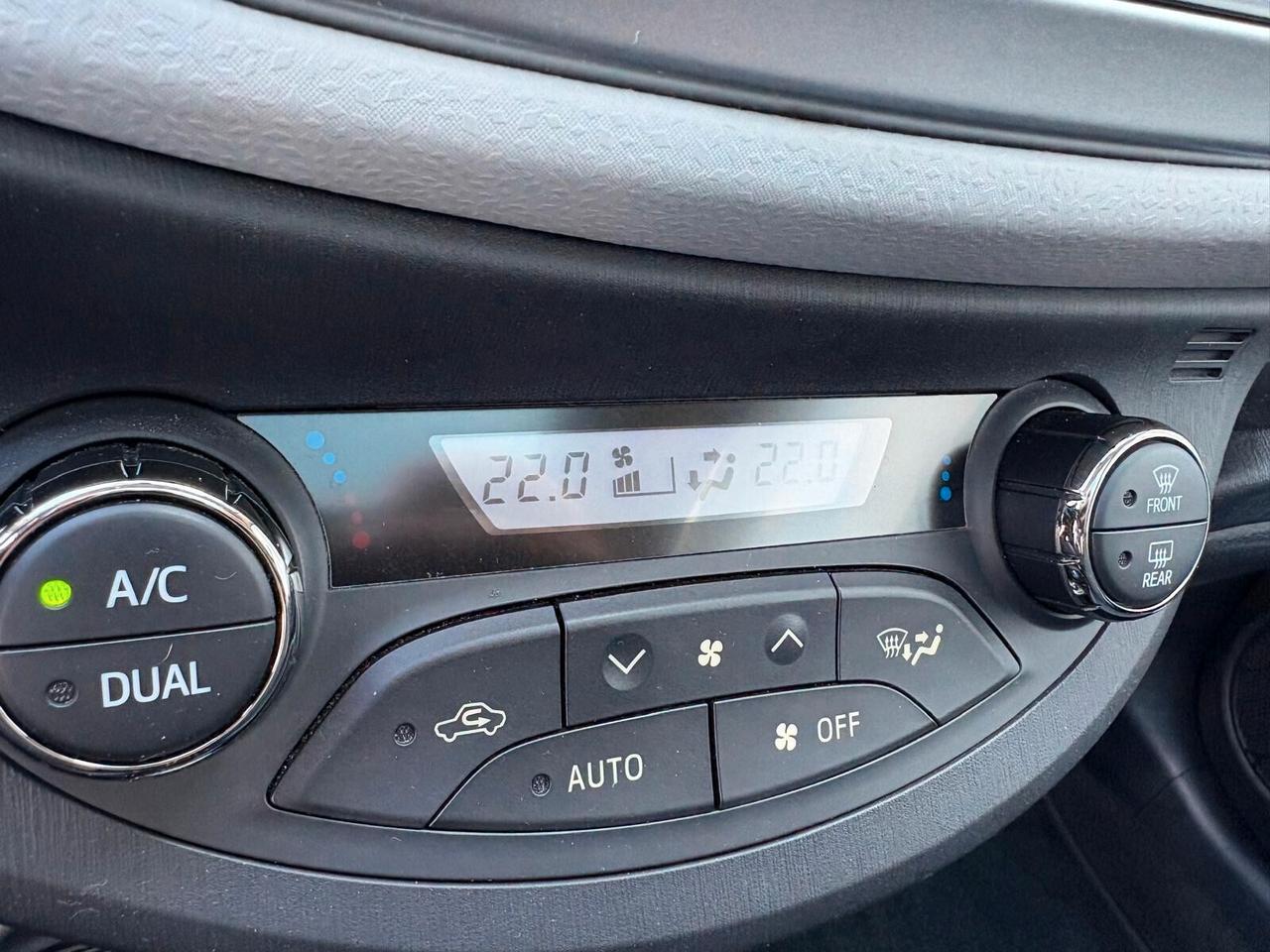 Toyota Yaris STYLE 1.5 Hybrid 5 porte UNICO PR.