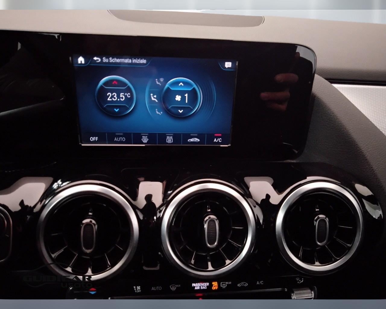 Mercedes-Benz GLA-H247 2020 - GLA 180 d Sport auto