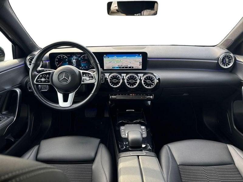 Mercedes-Benz Classe A A 180 d Sport Night edition auto
