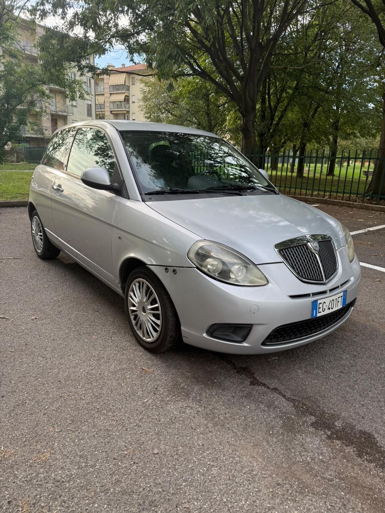 Lancia Ypsilon 1.2 69 CV Elle