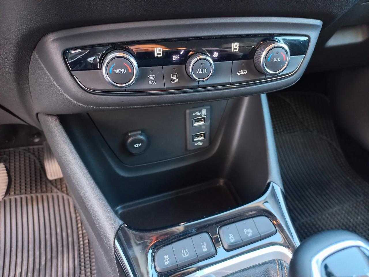 Opel Crossland X 1.2 Innovation 20 MILA KM!