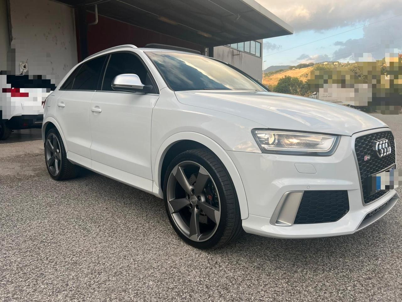 Audi RSQ3 RS 2.5 TFSI quattro S tronic Carbon