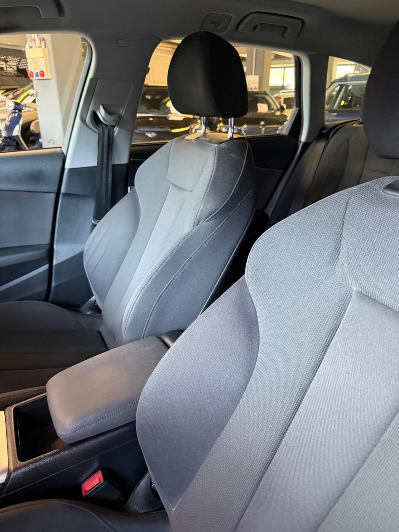 Audi A4 AVANT 2.0 TDI 35 FULLOPT UNICOPR EURO6B