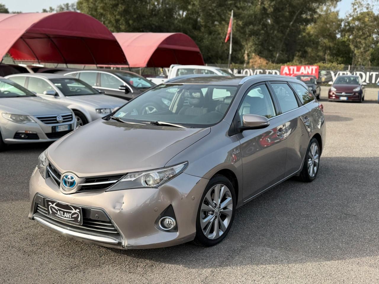 Toyota Auris Touring Sports 1.8 Hybrid Lounge