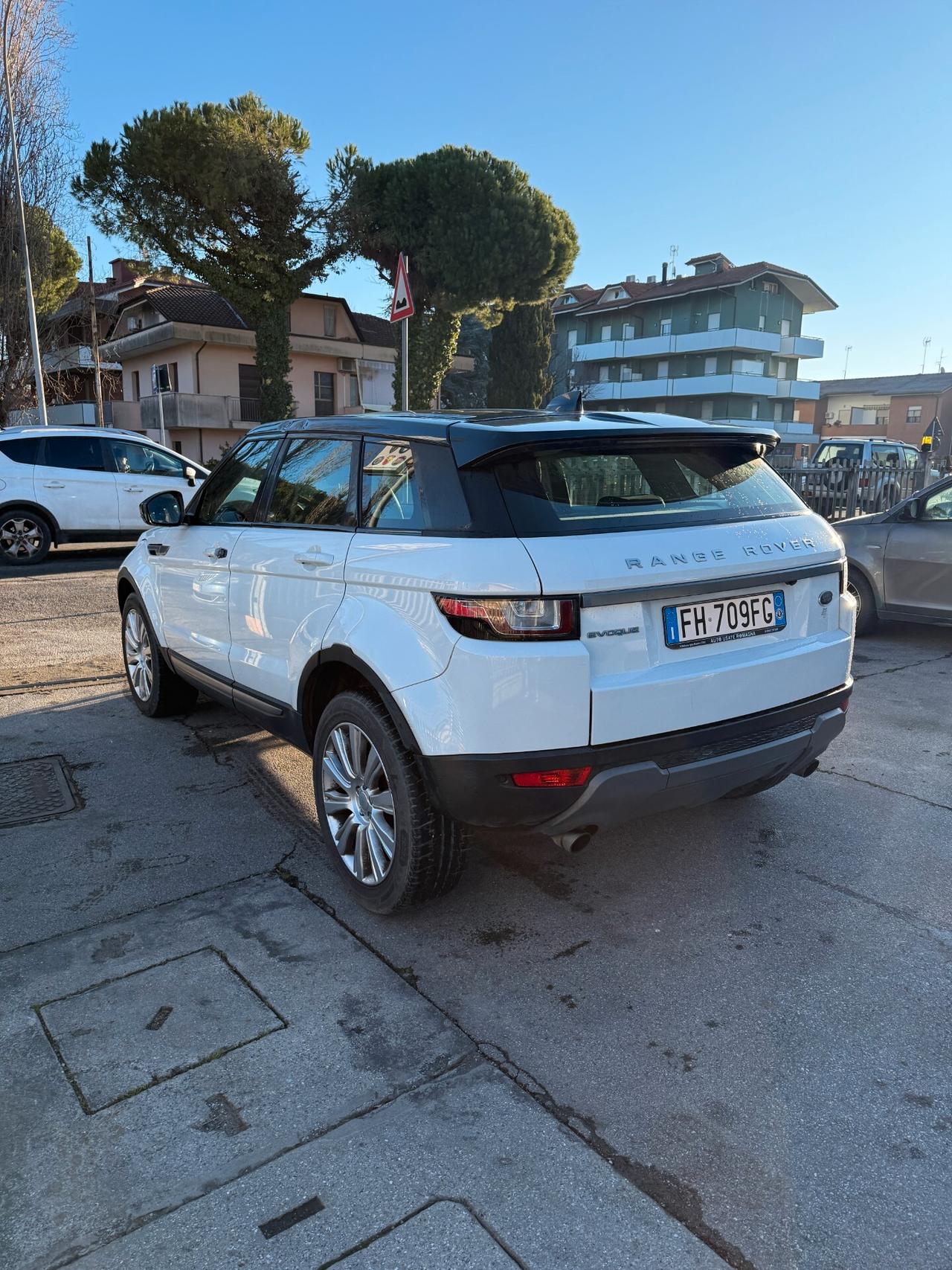Land Rover Range Evoque 2.0 TD4 150 CV 5p. Pure