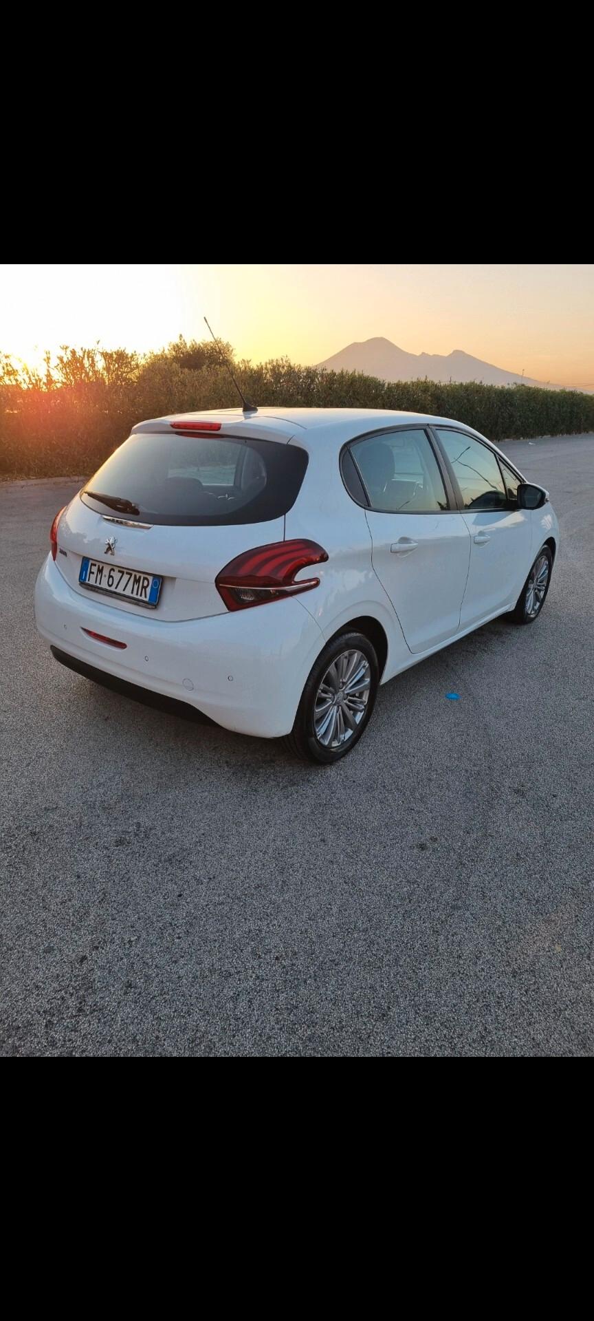 Peugeot 208 1.6 diesel 2018 km 87500