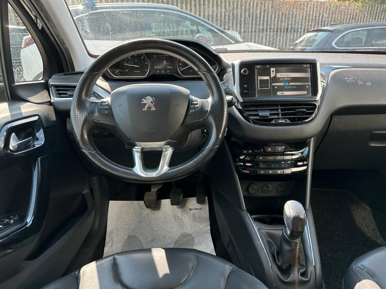 Peugeot 208 1.4 HDi 68 CV 3 porte Allure