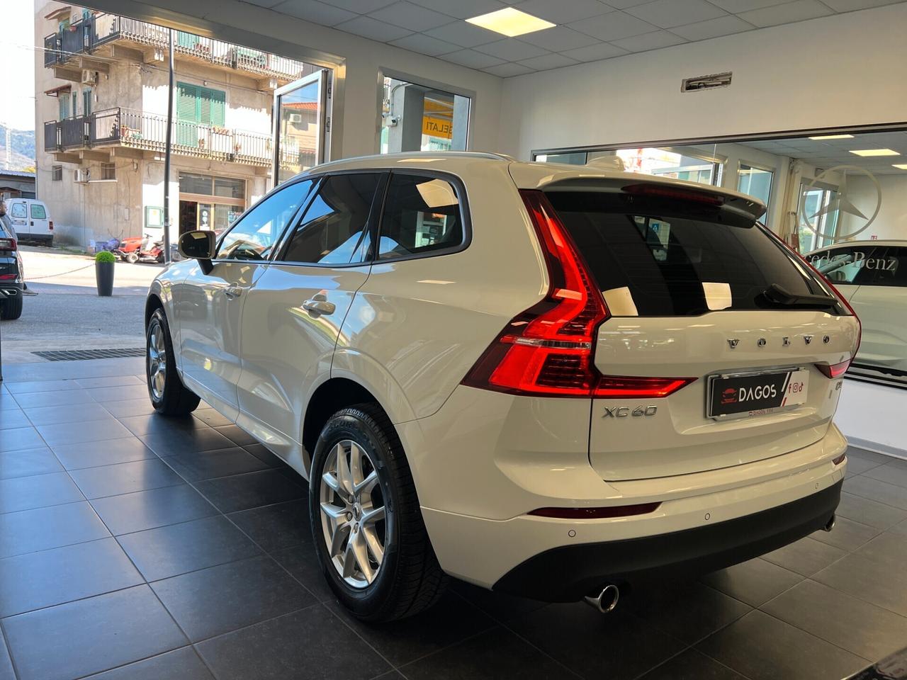 Volvo XC 60 B4 (d) Geartronic Momentum