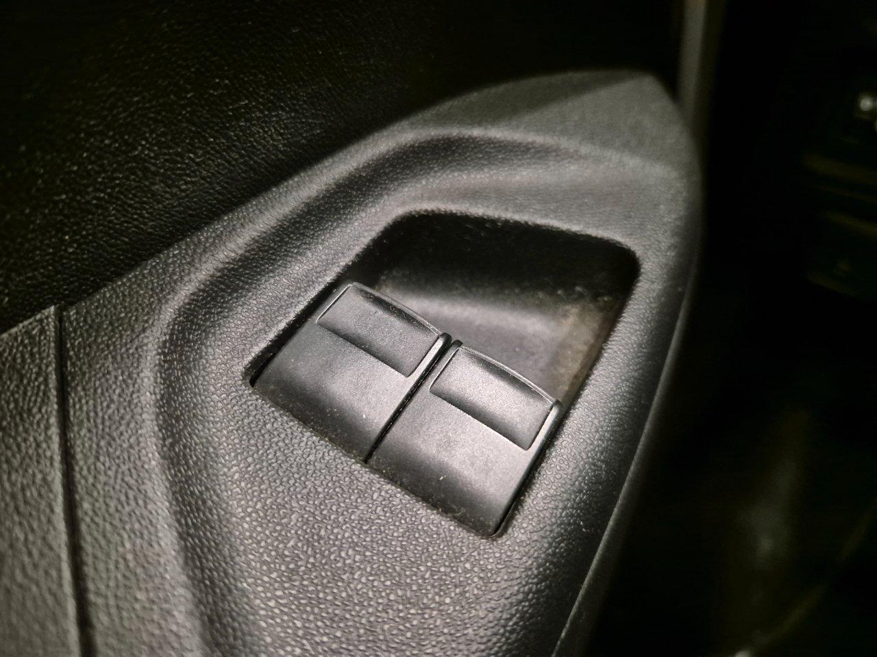 Toyota Aygo 5p 1.0 x-play aut. - NEOPATENTATI - Cam - Navi