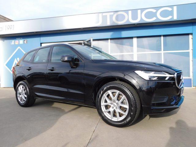 VOLVO XC60 B4 (d) AWD Geartronic Momentum