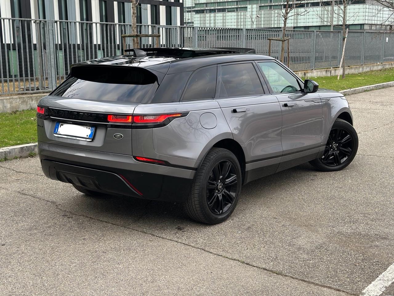 Land Rover Range Rover Velar Range Rover Velar 2.0D I4 180 CV R-Dynamic S