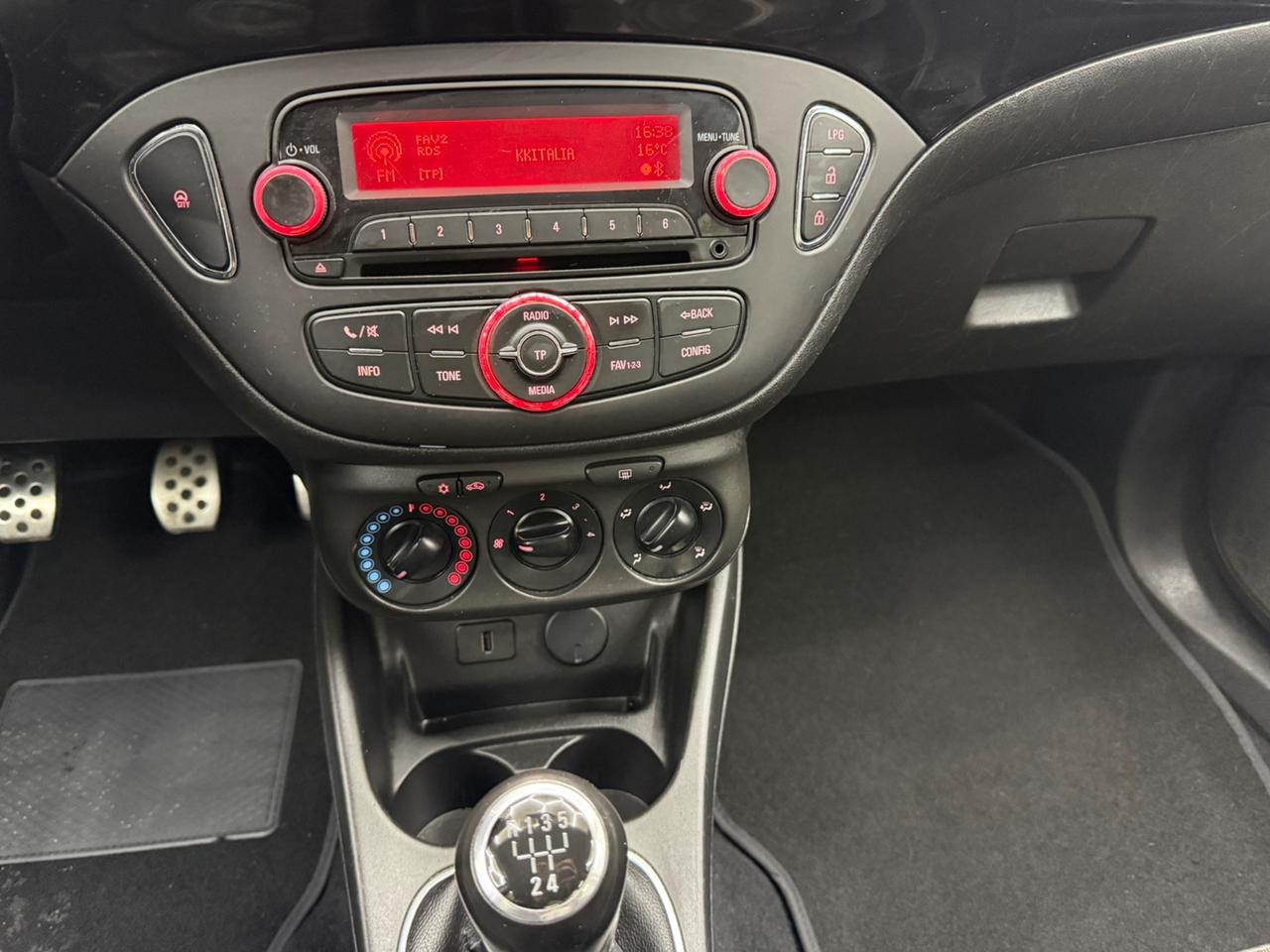 Opel Corsa 1.4 90CV GPL Tech 5 porte Cosmo