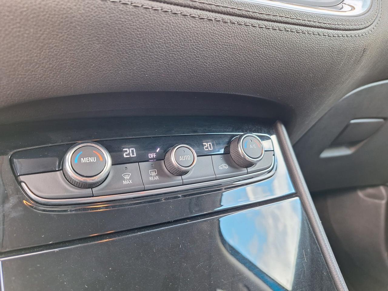 Opel Grandland X 1.5 diesel Ecotec Business X NEOPATENTATI IVA ESPOSTA