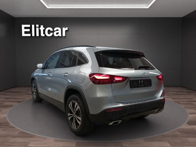 MERCEDES-BENZ GLA 200 Automatic Progressive Advanced