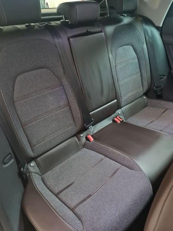 SEAT Leon 1.5 eTSI 150cv XCELLENCE DSG