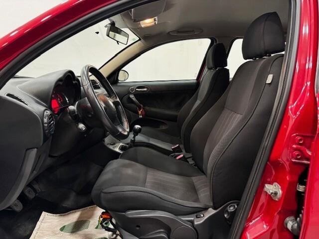 Alfa Romeo 147 1.9 JTD M-JET 16V 5 porte Black Line
