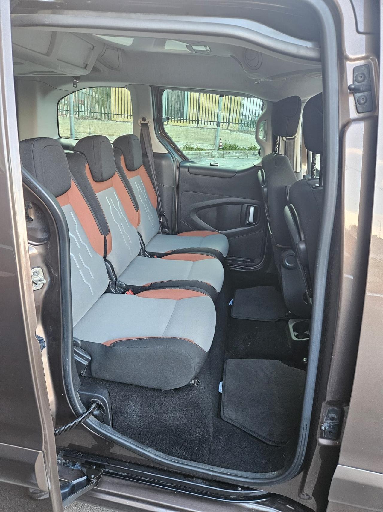 PEUGEOT PARTNER Tepee 1.6 HDi 92cv Outdoor