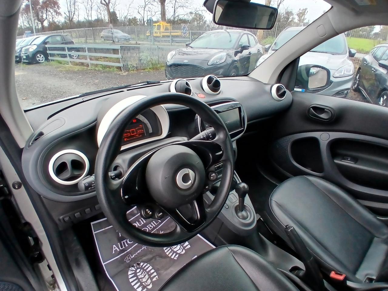 Smart ForTwo 70 1.0 twinamic Youngster pelle navi