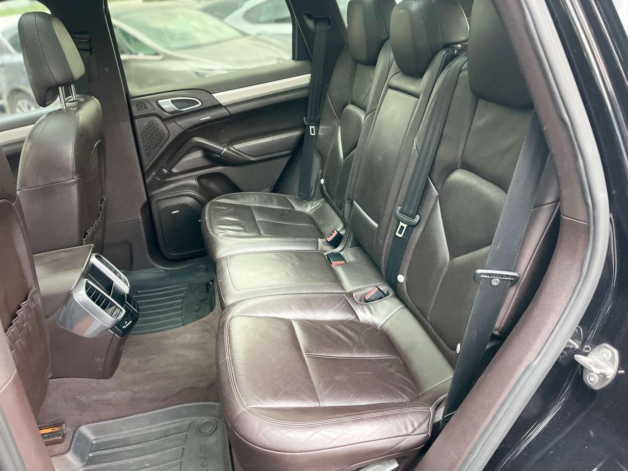 Porsche Cayenne 3.0 Diesel 240CV E5 - 2011