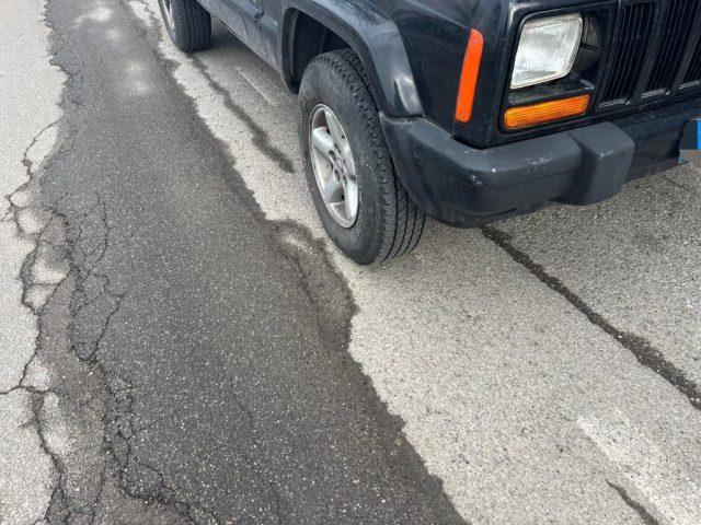 JEEP Cherokee 2.5 TD 5 porte Command-Trac Limited