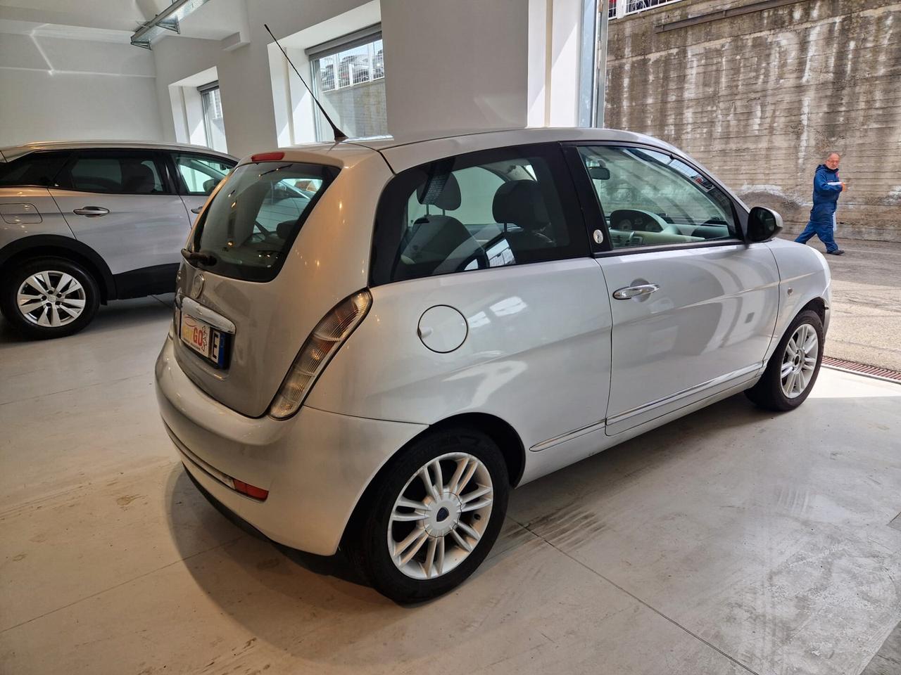 Lancia Ypsilon 1.4 Elle Ecochic GPL