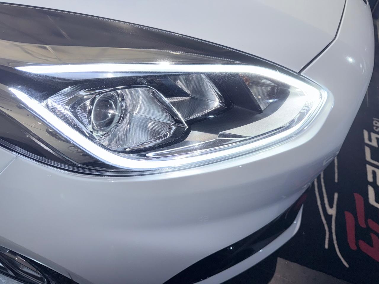 Ford Fiesta 1.5 TDCi 5 porte ST-Line