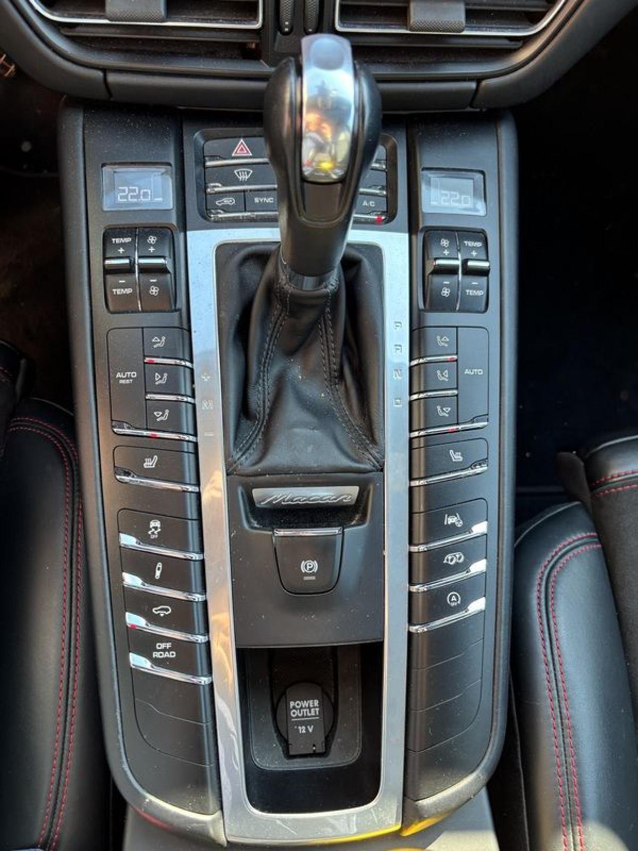 Porsche Macan 2.9 GTS FULL LED-NAVI-TETTO-CAM-20"