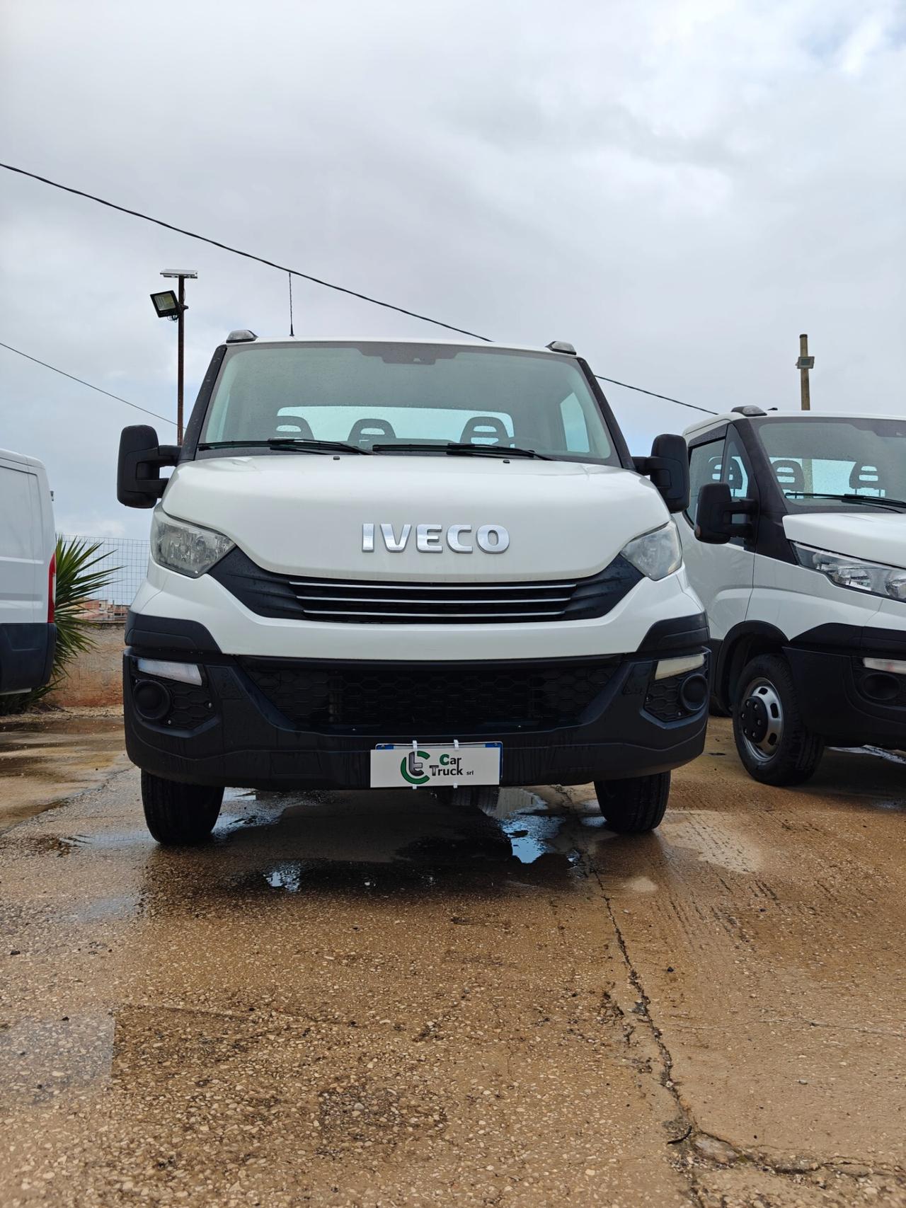 Iveco Daily 35C14 2019 cambio automatico